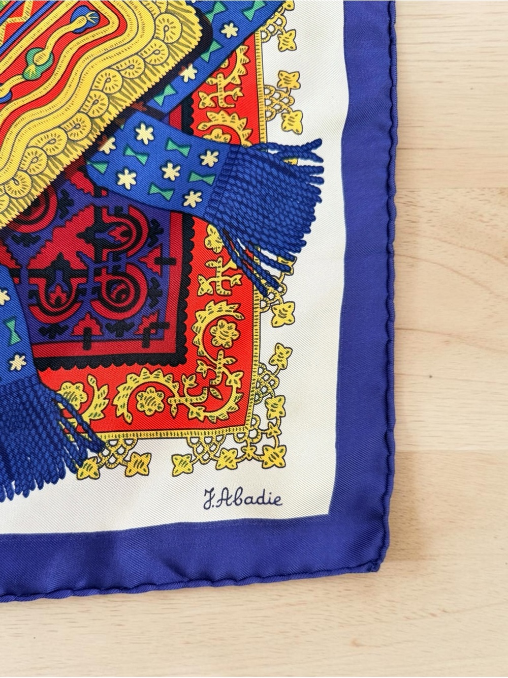 Hermes Paris Brins d’Or Julie Abadie Hand Rolled Silk Scarf Vintage 80s/90s - Picture 2 of 5